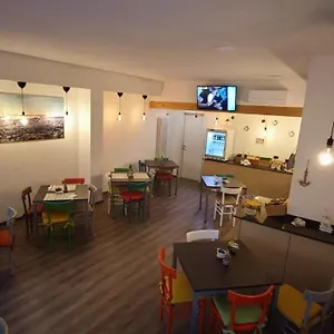 https://marbianco-bb.it-tuscanyhotel.com