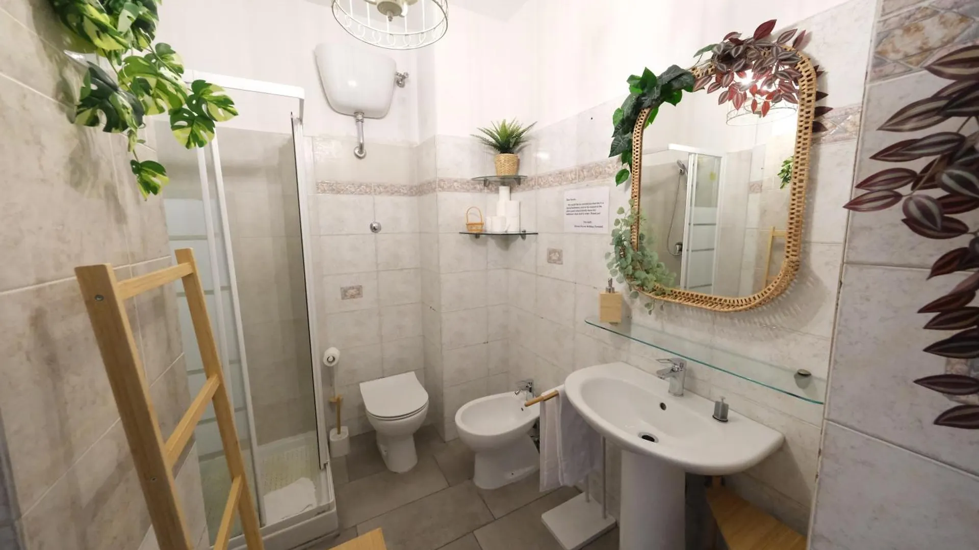 Roman Forum Holiday Termini Hotel 2*, Rome